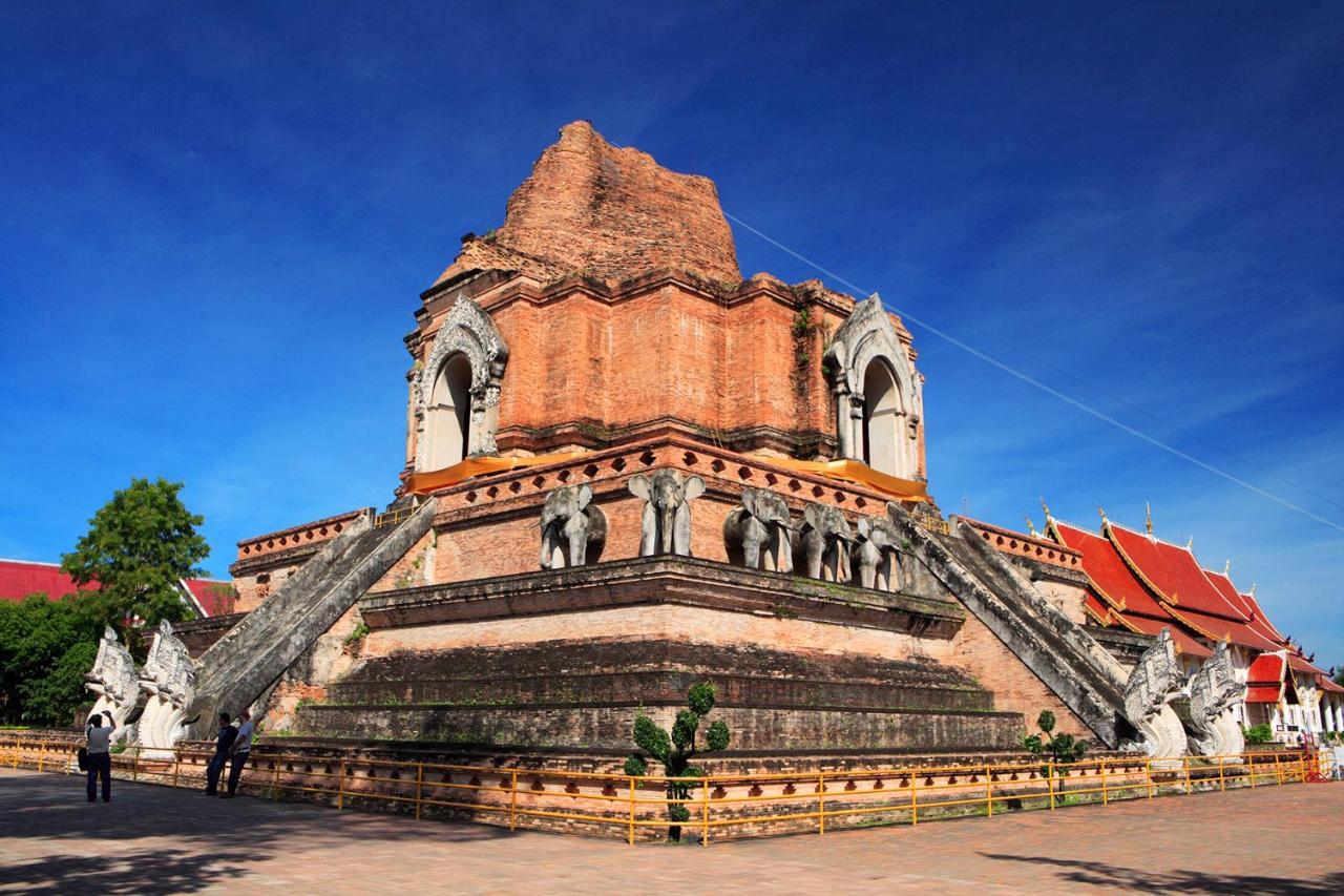 Bed Stop Hotel Chiangmai Chiang Mai Exterior foto